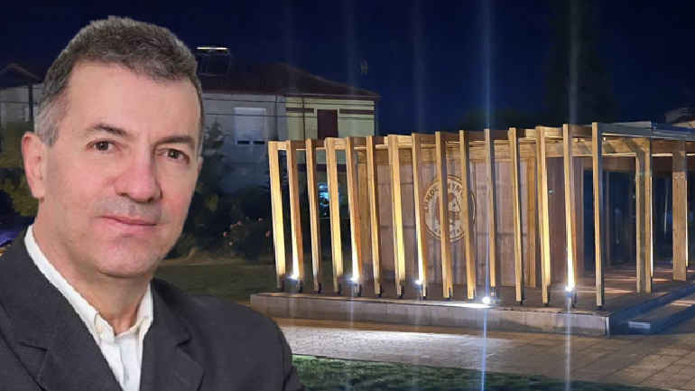 Απίστευτο: Δήμαρχος-πολιτικός μηχανικός έχτισε αυθαίρετο σε κεντρική πλατεία της πόλης του